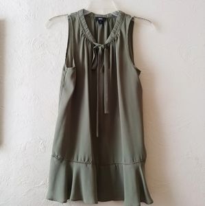 Mossimo sleeveless blouse